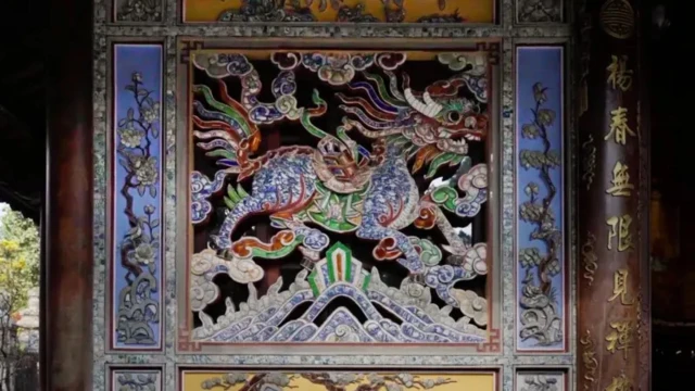 Изображение лошади с головой дракона