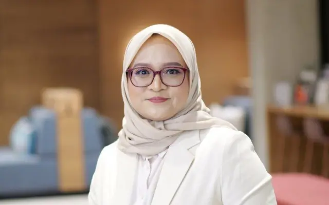 Peneliti dari Monash University Indonesia, Ika Idris menemukan adanya spekulasi sampai pergeseran pandangan di media sosial dalam perbincangan mengenai Mama Yasinta.