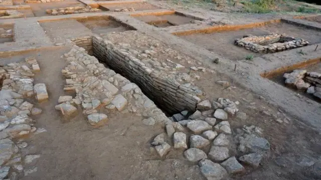 অন্তত পাঁচশো বছর ধরে ব্যবহৃত হত এই সমাধিস্থল