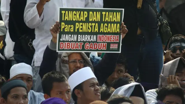 Penistaan agama