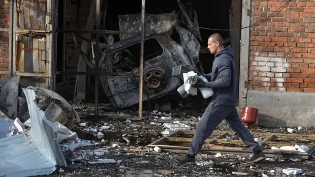 Душанба тонгида Россия Днипродаги турар жойлар ва инфратузилмага ҳужум қилди.