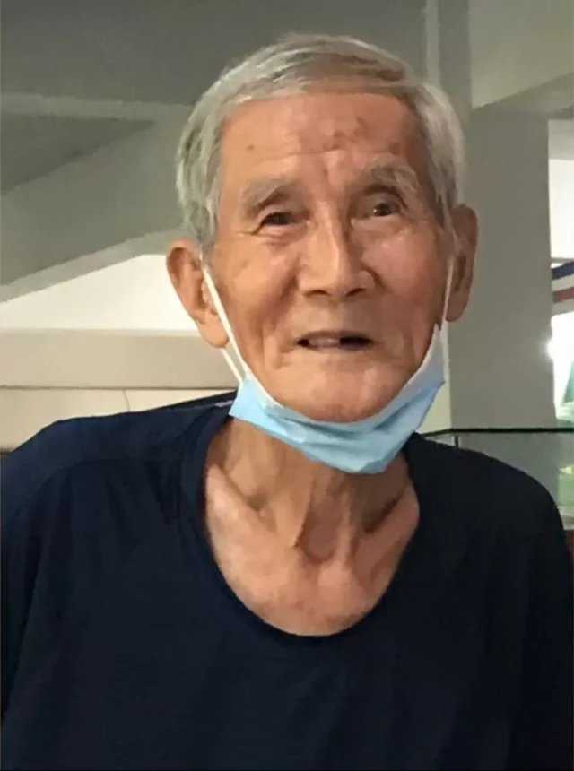 백발의 예슈화 씨