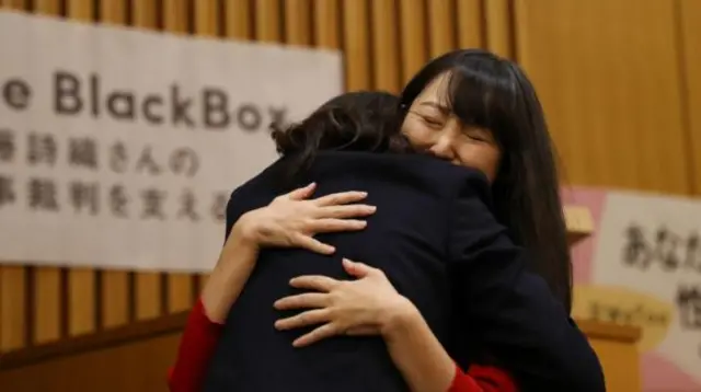 या शतकातील ही दुसरी वेळ आहे जेव्हा बलात्काराबाबतचा कायदा बदलणार आहे. या विधेयकाद्वारे अनेक बदल आणले जातील. पण सर्वात मोठा बदल होतोय तो बलात्काराच्या व्याख्येत. बळजबरीने लैंगिक संबंध ठेवणे म्हणजेच बलात्कार असं जपान मध्ये मानलं जायचं. पण आता त्याची व्याप्ती वाढवून असहमती लैंगिक संबंधांचाही बलात्काराच्या व्याख्येत समावेश करण्याबाबत चर्चा सुरू आहे. या कायद्यामुळे एक गोष्ट निश्चित घडेल, ती म्हणजे संमती संबंधांविषयीच्या लोकांच्या धारणा स्पष्ट होतील. कारण कन्सेंट अर्थात संमती म्हणजे काय, याविषयी लोक अनभिज्ञ आहेत. विशेष म्हणजे तिथल्या कायद्यात देखील संमतीची व्याख्या नीट केलेली नाही. आणि याचाच फायदा घेऊन बलात्काराचे अनेक आरोपी शिक्षेविना सुटतात.