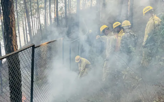 डढेलो निभाउने प्रयास गर्दै नेपाली सेनाको एउटा टोली