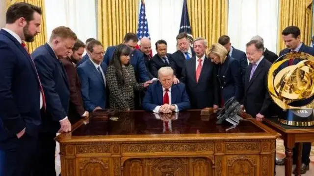 ترامب في المكتب البيضاوي