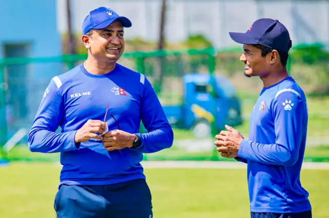 मोन्टी देसाई र रोहित पौडेल