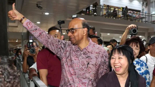 సింగపూర్ 