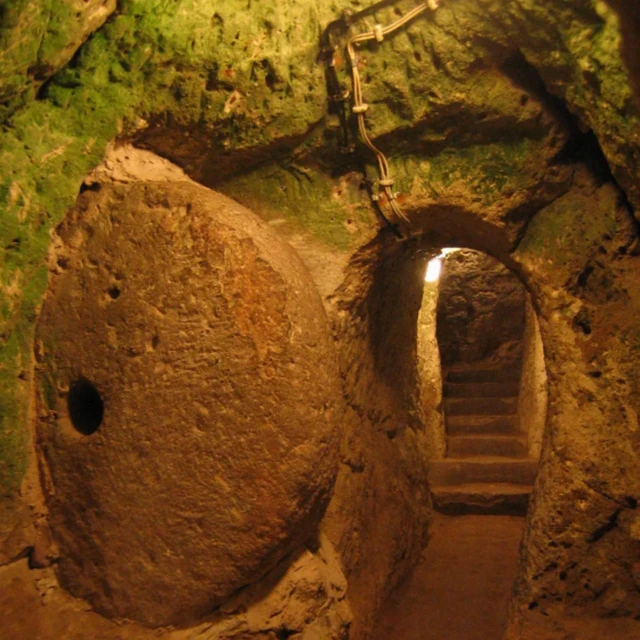 భూగర్భ నిర్మాణాలు 