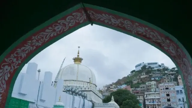 અજમેર શરીફ દરગાહ, સૂફીવાદ, ખ્વાજા મોઇનુદ્દીન ચિશ્તીની દરગાહ, અજમેર, રાજસ્થાન, રાજકારણ, ભારતમાં મુસ્લિમો, સંત પરંપરા, હિન્દુ-મુસ્લિમ, બીબીસી ગુજરાતી 