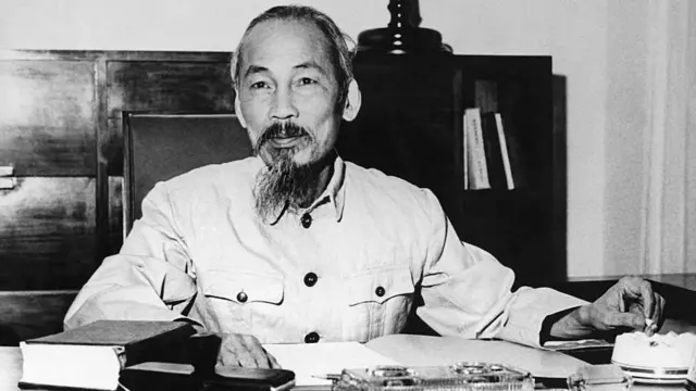 Image hình ảnh hình ảnh Hồ Chí Minh - Về bức ảnh cận cảnh Chủ tịch Hồ Chí Minh đọc Tuyên ngôn độc lập 2 ...