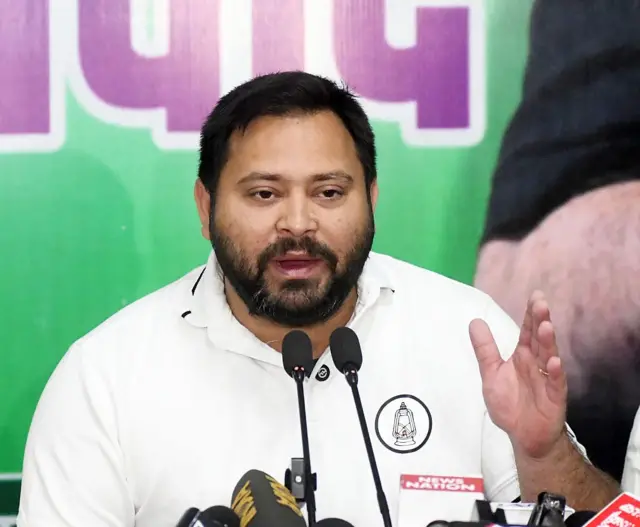 तेजस्वी यादव