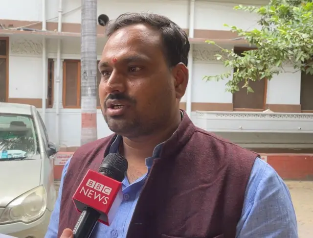 भाजपा कार्यकर्ता शैलेंद्र शर्मा ने हलाल सर्टिफ़िकेशन देने वाले संस्थानों के ख़िलाफ़ एफ़आईआर दर्ज कराई