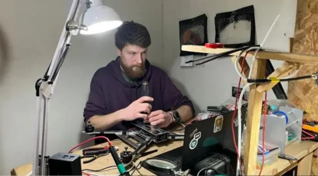 Nama meeshaa hiikee hidhaa jiru