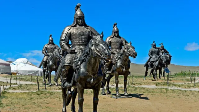 چنگیز خان کا مجسمہ