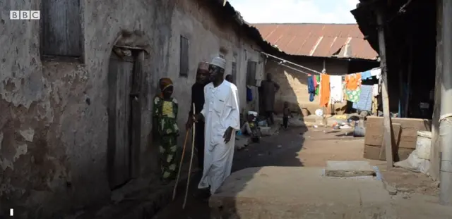 Aworan awọn afọju kan ni Kọrọ Afọju