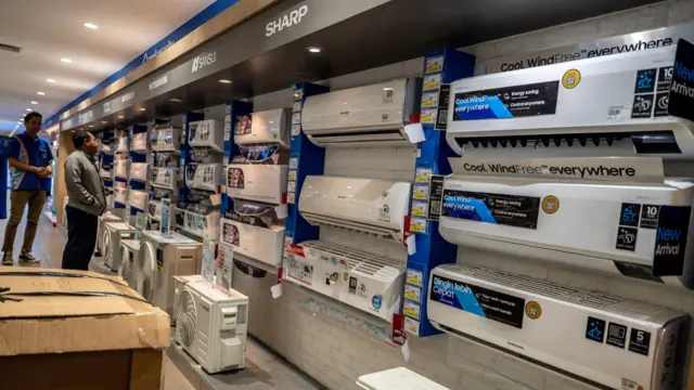 pembatasan impor elektronik