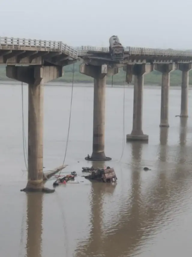 குஜராத் பால விபத்து