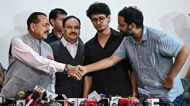 জেপি নাড্ডা, ডা. জিতেন্দ্র সিংয়ের সঙ্গে সিজেপির সৌরভ দাস ও আশুতোষ রাঙ্কা