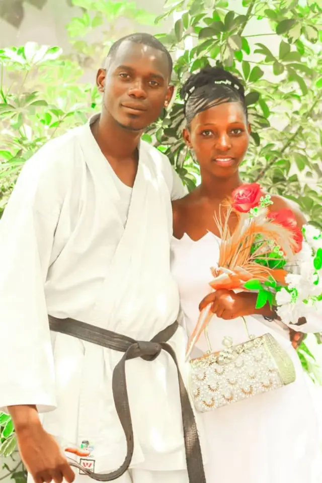 Bizimana Francois n'umupfasoni wiwe