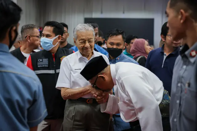 মি. মাহাথির