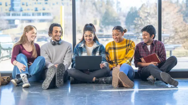 ભારત, કૅનેડા, વિદ્યાર્થીઓ, ઇમિગ્રેશન, ભારત-કૅનેડા તણાવ, વિઝા પ્રક્રિયા, બીબીસી ગુજરાતી