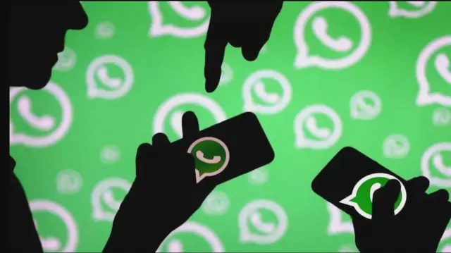 व्हॉट्सअप युझर्स