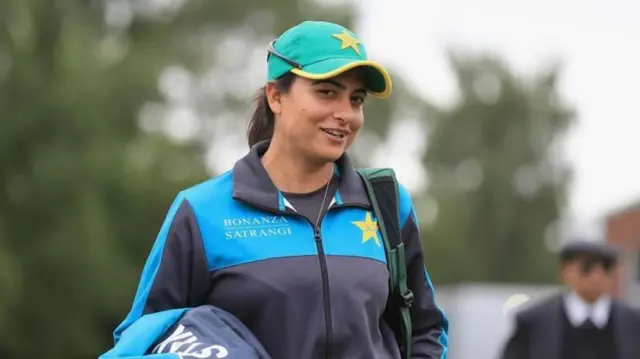 पाकिस्तानची माजी क्रिकेटपटू सना मीर