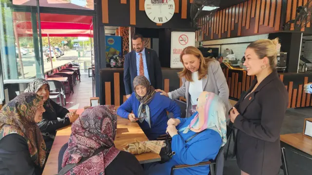 13 Eylül'de CHP Ankara Milletvekili Semra Dinçer Altındağ ilçesinde kadın kolları ile saha çalışması gerçekleştirdi. 