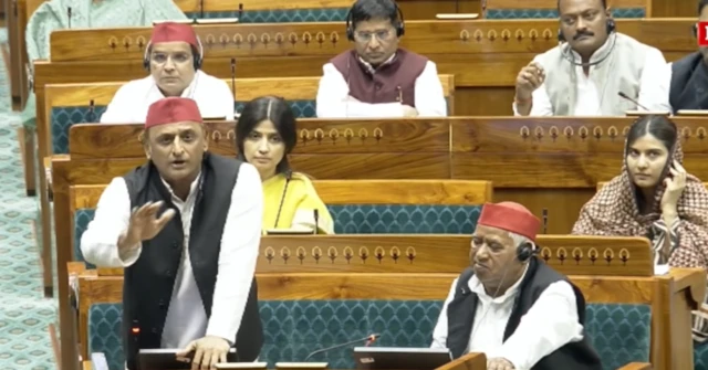 समाजवादी पार्टी प्रमुख अखिलेश यादव 