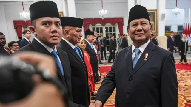 Prabowo dan Mayor Teddy Indra Wijaya.