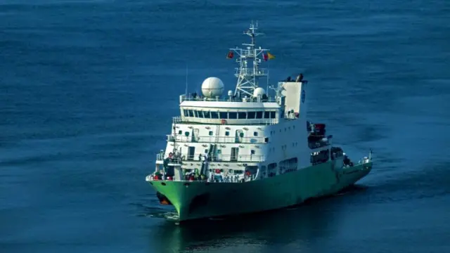 ओशिनोग्राफ़िक रीसर्च प्रोग्राम में शामिल शी यैन 6 जहाज़