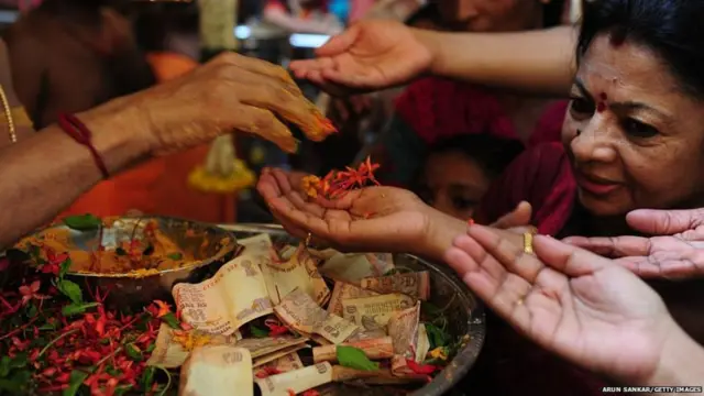 महिला, विधवा, गंगा भागिरथी, महाराष्ट्र सरकार