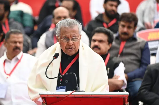 केरल के मुख्यमंत्री ने रिपोर्ट लागू करने का आश्वासन दिया है.