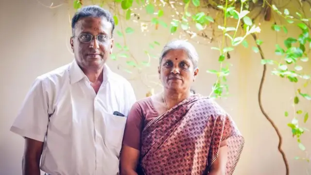 భర్తతో నిర్మల సెలప్పన్