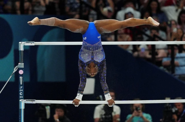 Simone Biles - Figure 7