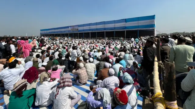 मुर्शिदाबाद में मुसलमान आबादी क़रीब दो-तिहाई मानी जाती है