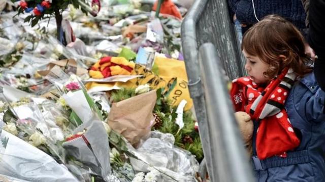 Меморіал загиблим у теракті у Парижі 13 листопада 2015 року