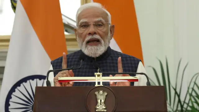 नरेंद्र मोदी