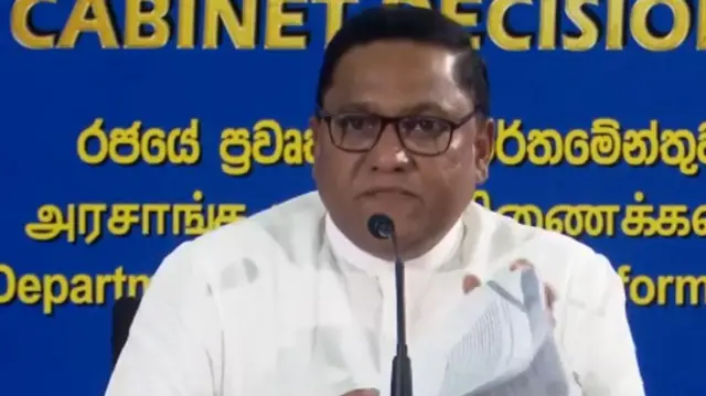 විදේශ කටයුතු අමාත්ය විජිත හේරත් පැවසුවේ ඉදිරි දින කිහිපය තුලදී ඊට අවශ්ය කරන විනිසුරුවරුන් සහ නිලධාරීන් පත් කිරීමට අධිකරණ සේවා කොමිෂන් සභාව කටයුතු කරනු ඇති බවය.