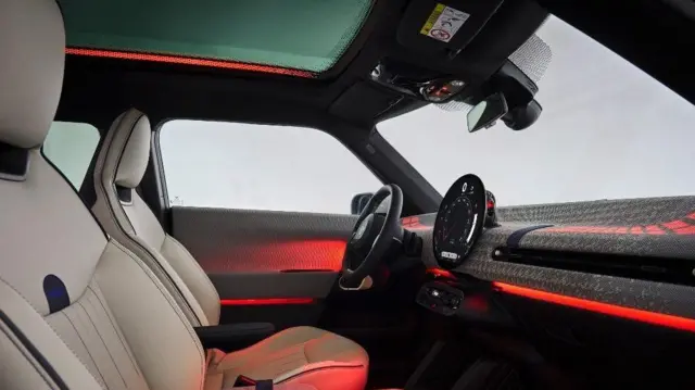 طراحان مینی می‌گویند هدفشان طراحی اتاقی بوده که هم ساده و هم جذاب باشد