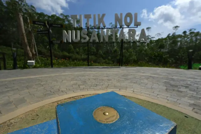 नूसांतारा में चल रहा निर्माण कार्य