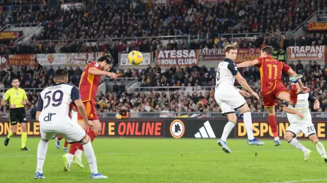 بهترین نمایش آزمون در رم، در بازی با لچه بود که درحالی که تیمش ۲ بر صفر عقب بود، وارد زمین شد و گل اول رم را زد