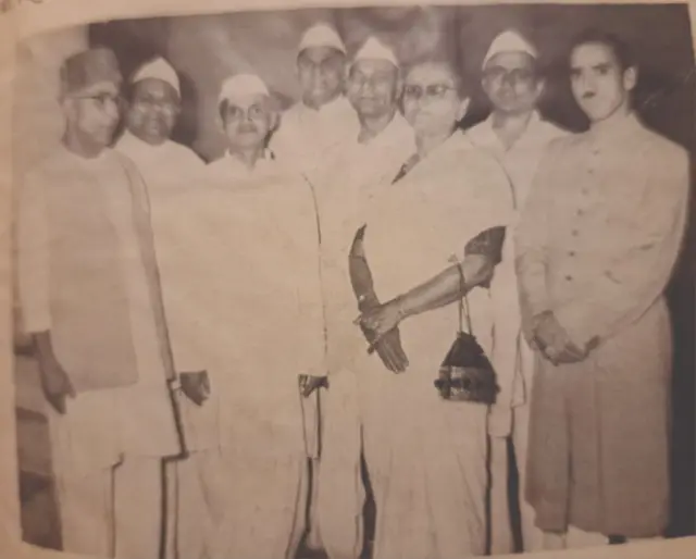 लालबहादूर शास्त्रींबरोबर अनसुयाबाई काळे