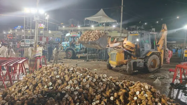 సింహాచలం, గిరి ప్రదక్షిణ, భక్తుల రాక, సింహాద్రి అప్పన్న