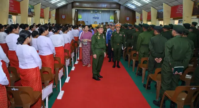 တိုင်းမှူးအပြောင်းအလဲလုပ်ထားတဲ့ ဧရာဝတီ