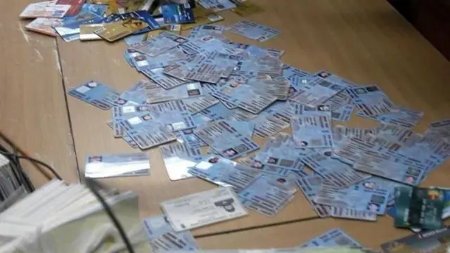 પાનકાર્ડના નિયમોમાં ફરેફાર, પાનકાર્ડ કેવી રીતે કઢાવવું, પાનકાર્ડ઼ માટે જન્મતારીખનો દાખલો, બીબીસી ગુજરાતી 