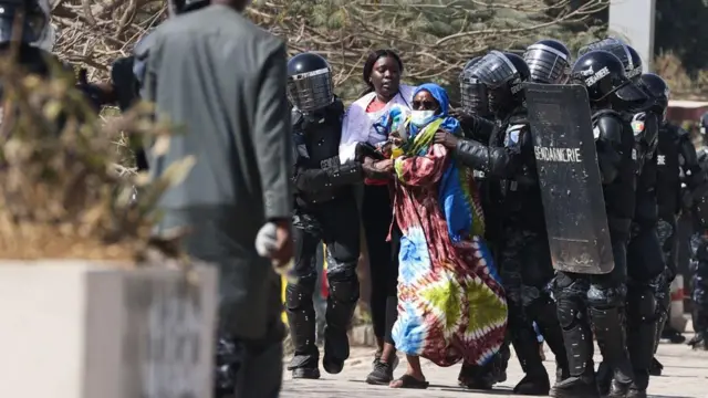 Ƴan sanda sun kama magoya bayan 'yan takarar adawa