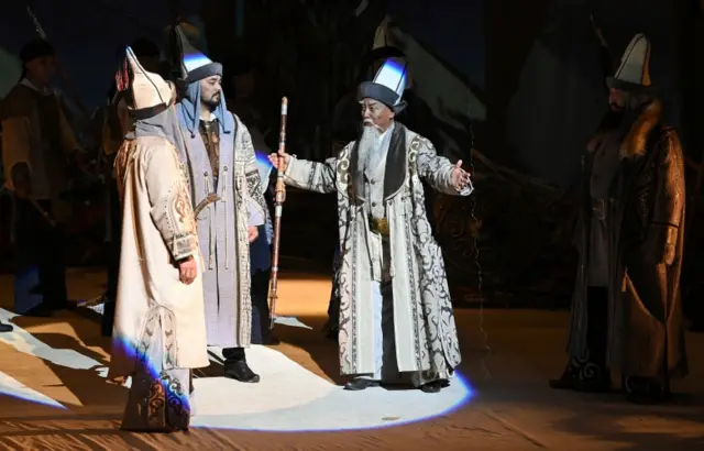 "Төлгө" спектакли бул жылкы театр сезонунун фаворити болду