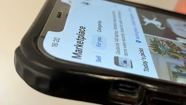 سوق فيسبوك على الهاتف المحمول