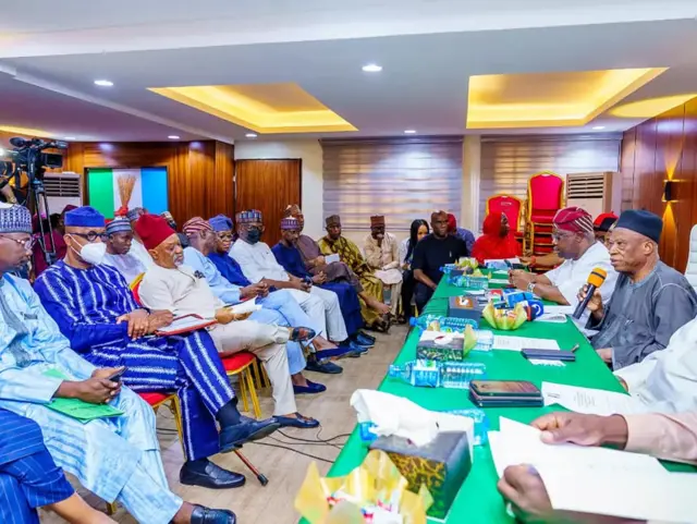 Nzukọ ndị APC n'ụbọchị ụka dịka ha na-akwado ntuliaka ime ụlọ ime ha n'ụbọchị Mọnde (6/6/22)